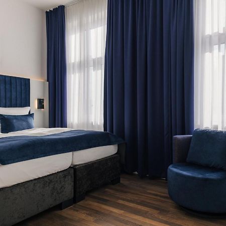 Homaris East Side Hotel Berlin Exterior photo