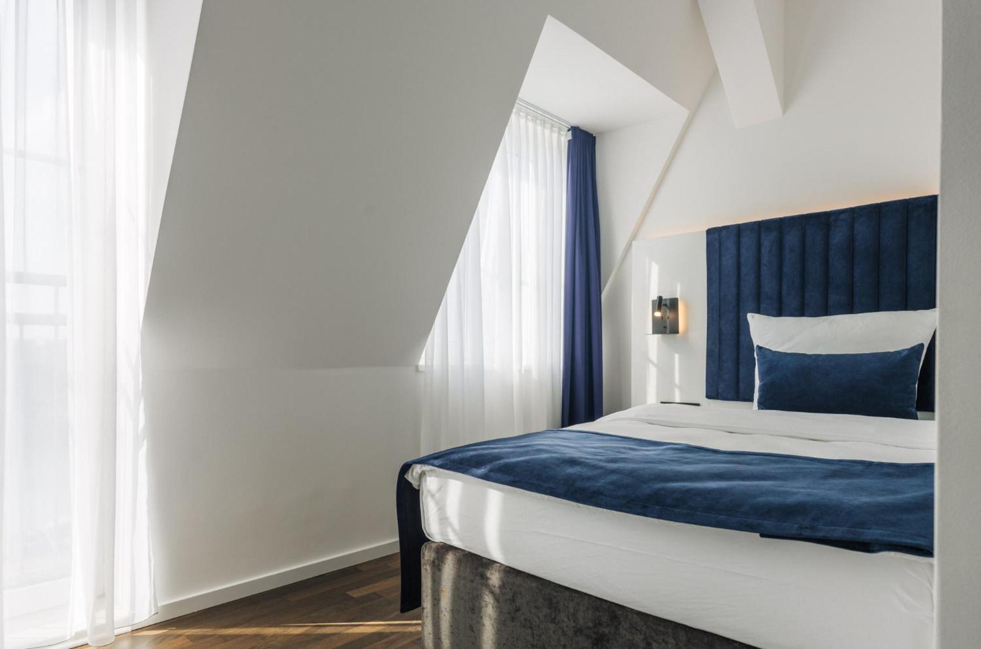 Homaris East Side Hotel Berlin Exterior photo