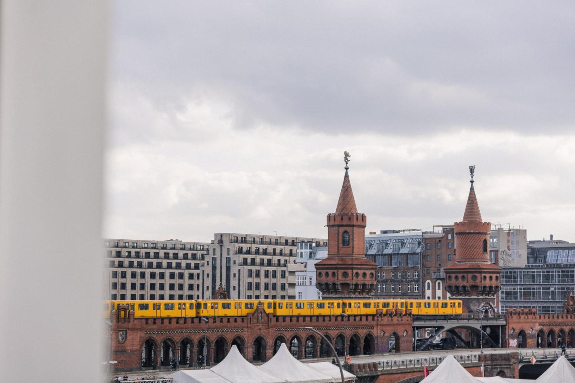 Homaris East Side Hotel Berlin Exterior photo