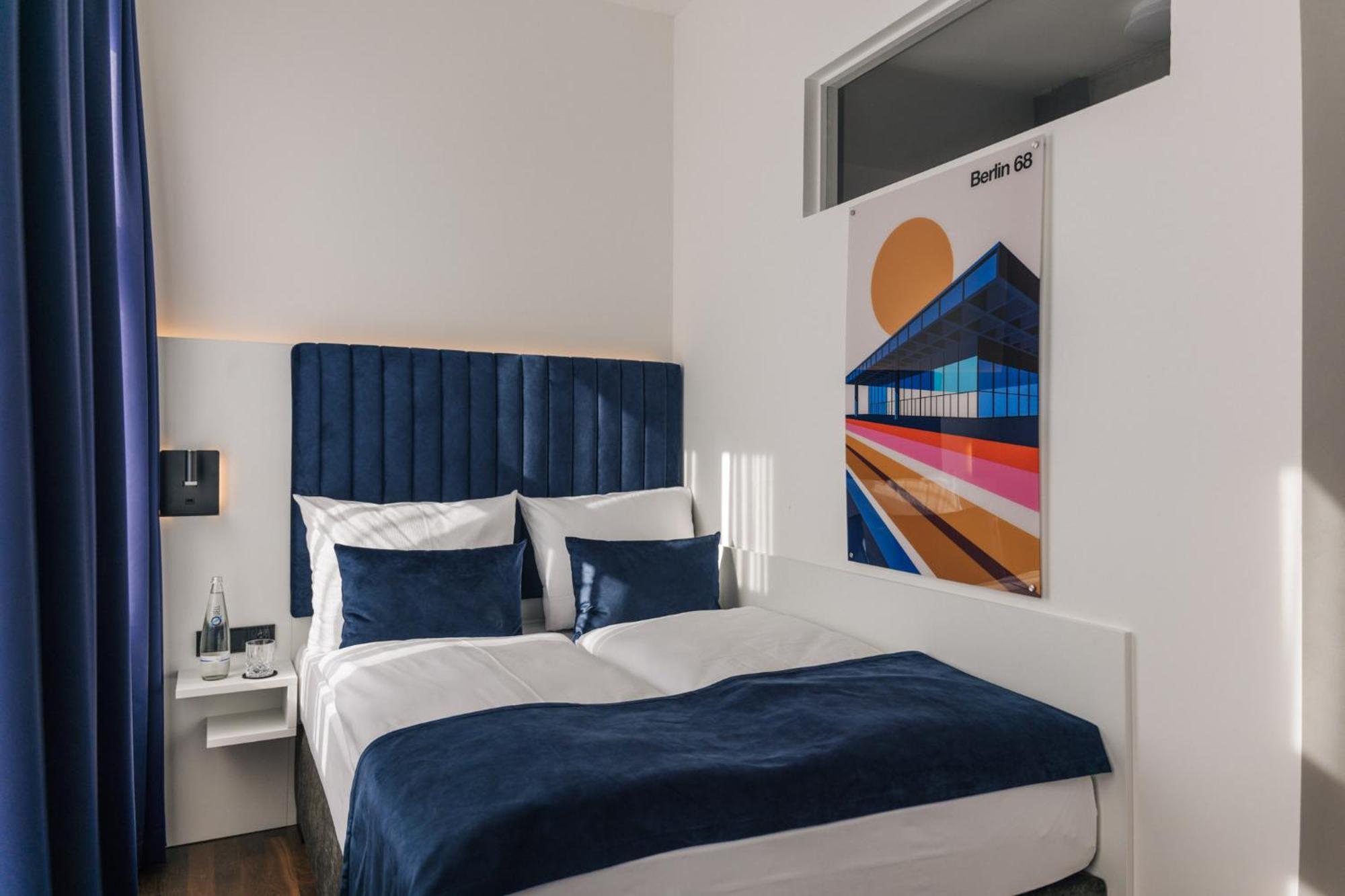 Homaris East Side Hotel Berlin Exterior photo